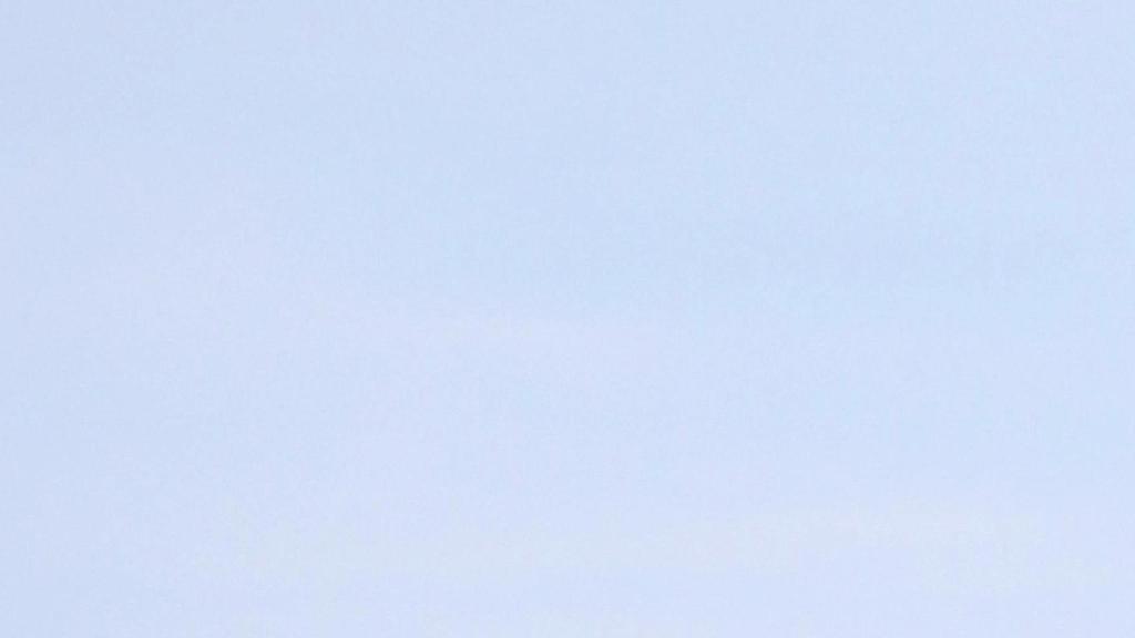 El 'hombre pájaro' consigue cruzar el Canal de La Mancha al segundo intento.