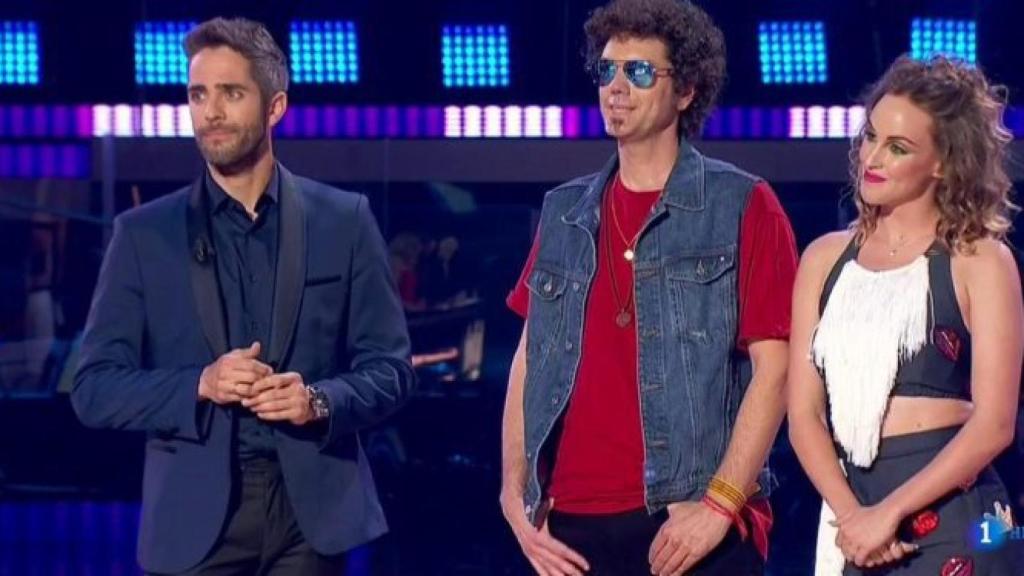 Roberto Leal, Pablo Ibáñez y la bailarina Sara durante uno de los programas de 'Bailando con las estrellas'.