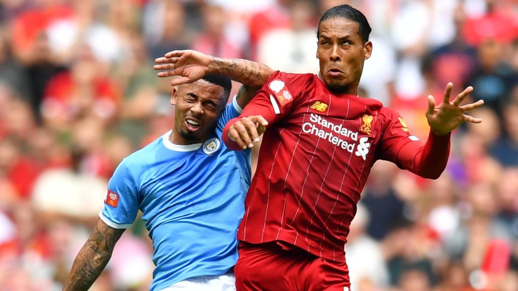 Van Dijk y Gabriel Jesús en la Community Shield.