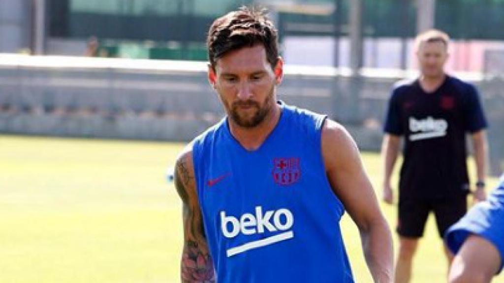 Messi, en un entrenamiento del Barcelona. Foto: Twitter (@FCBarcelona_es)