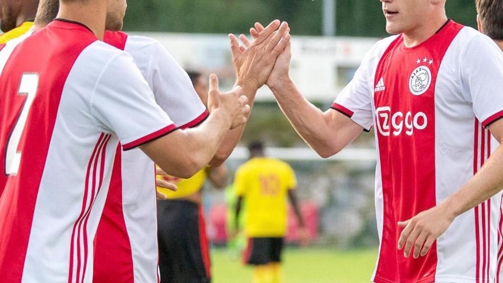 Van de Beek, en un partido del Ajax de Ámsterdam. Foto: Instagram (@afcajax)