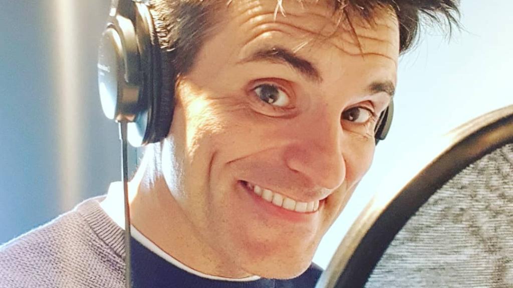 Luis Larrodera en el estudio de grabación.