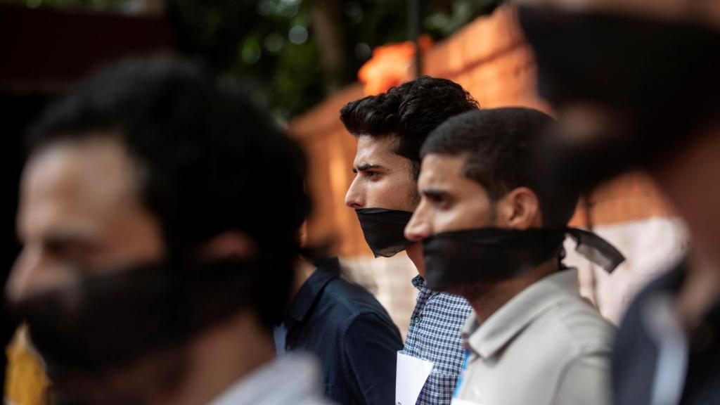 Protesta contra la derogación del estatus especial de Cachemira en Nueva Delhi.