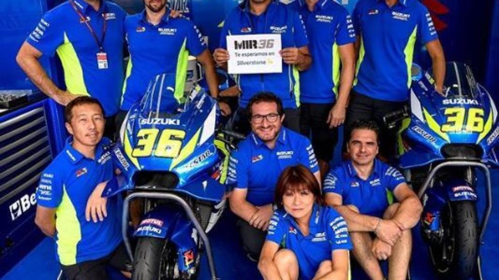 El equipo de Suzuki mandando su apoyo a Joan Mir tras el accidente. Foto Instagram. (@joanmir36official)