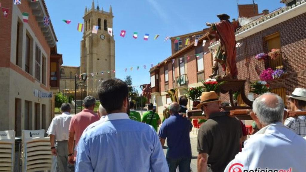 procesion fiestas villamuriel palencia 26