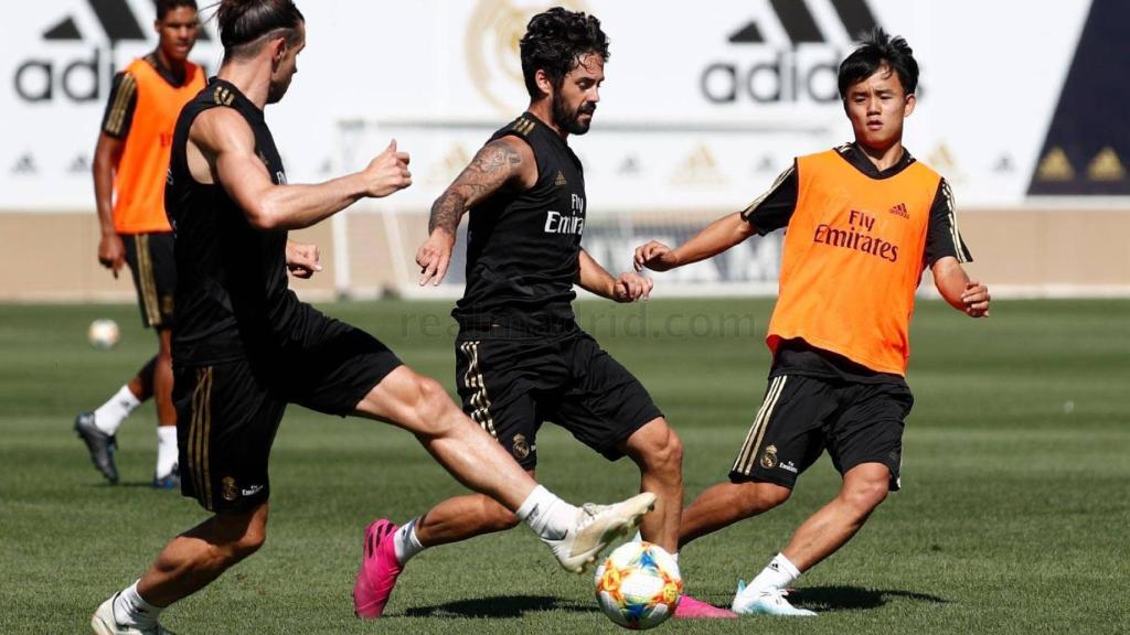 El Real Madrid en uno de sus entrenamientos antes del partido frente a la Roma