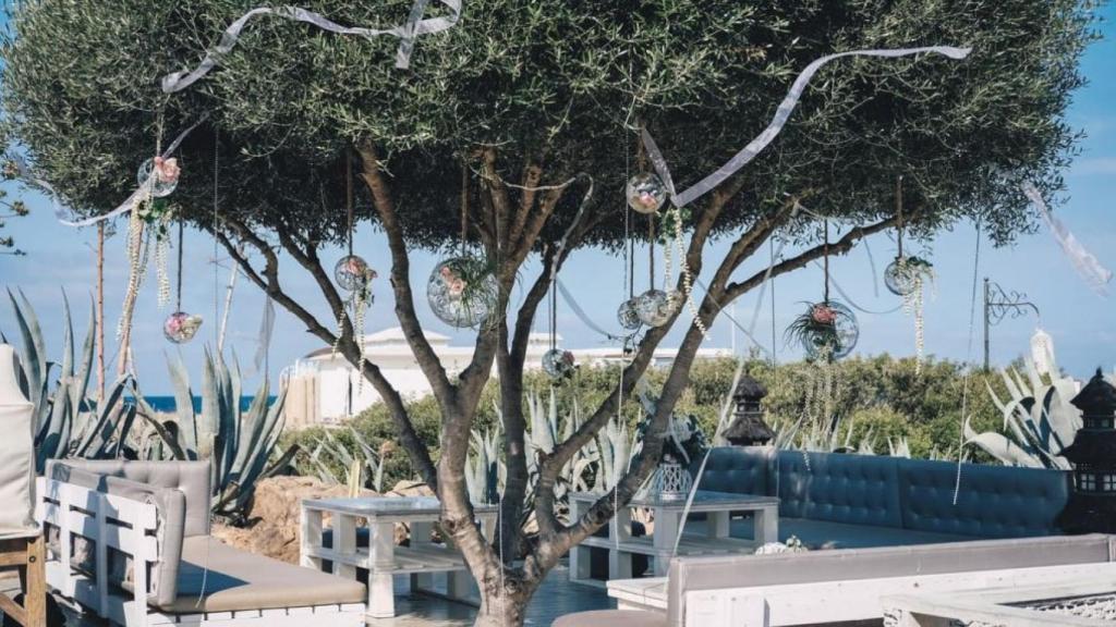 Terraza del hotel Varadero decorado para una boda.
