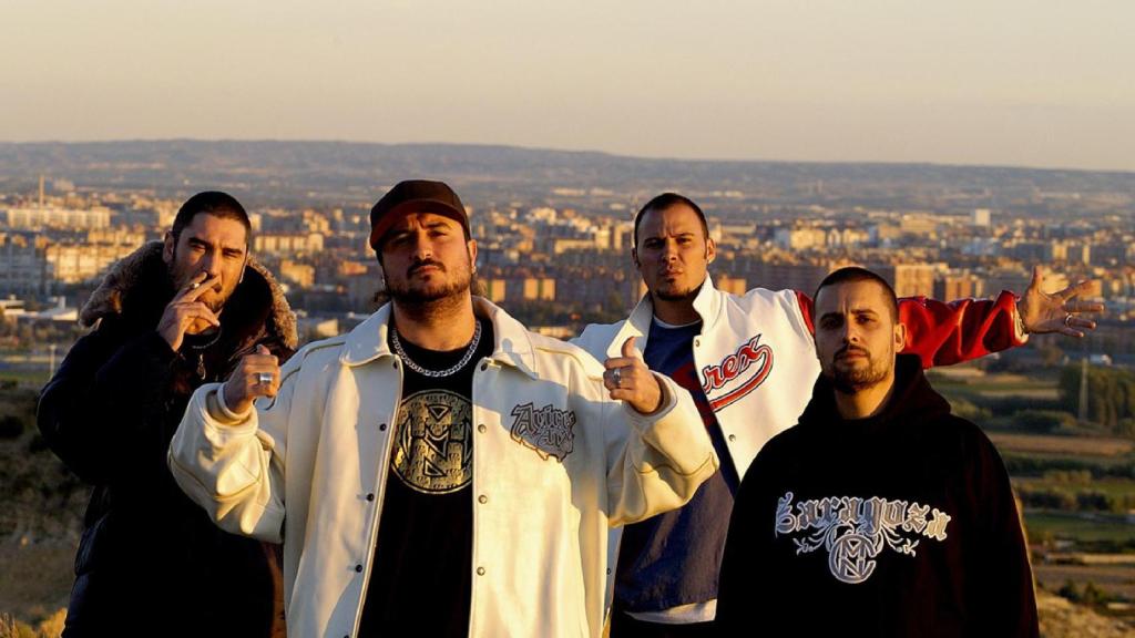 De izquierda a derecha: Kase O., Sho-Hai, el propio Lírico y R de Rumba.