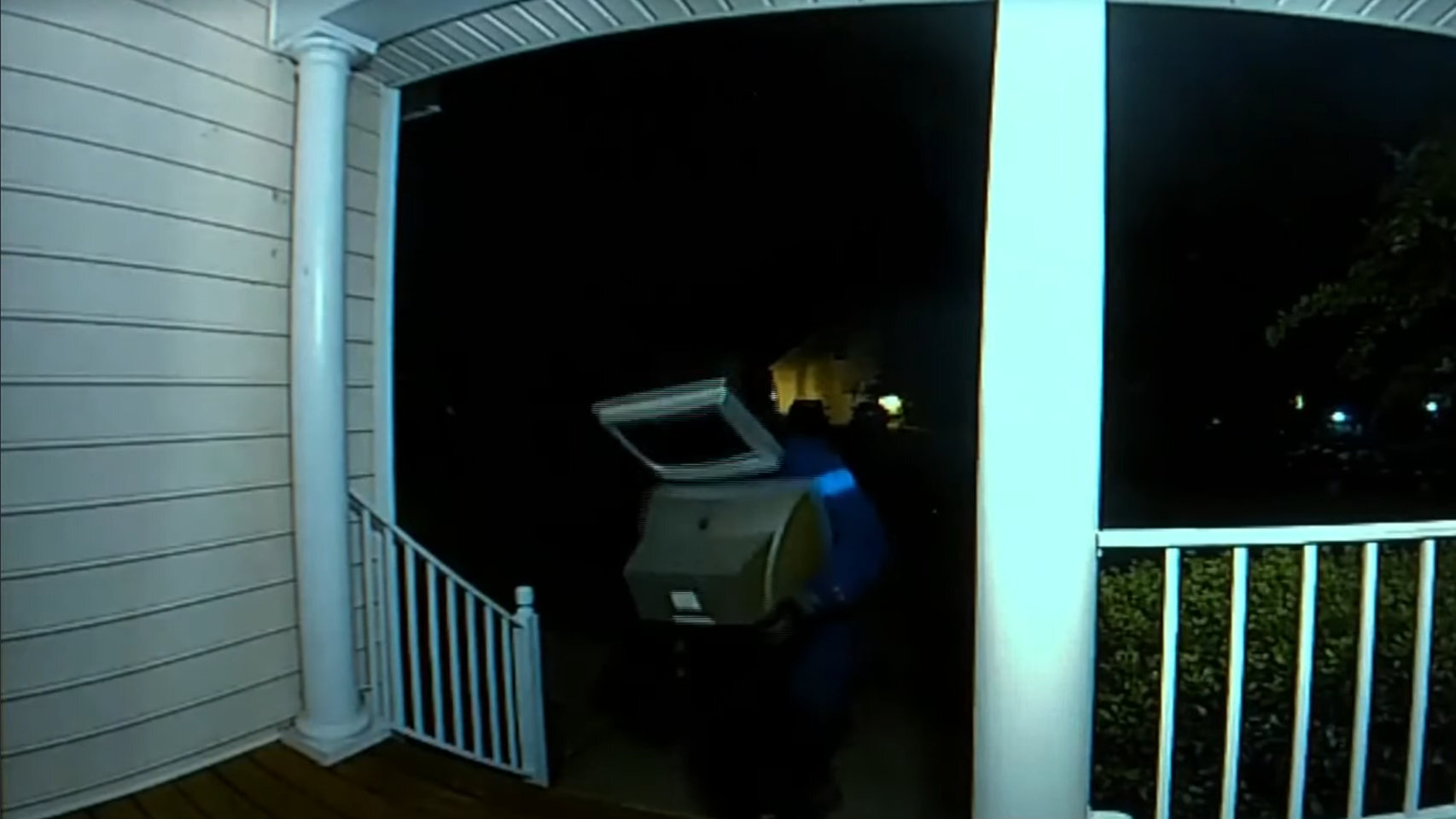 Alguien está regalando televisores de tubo como si fuera Papá Noel