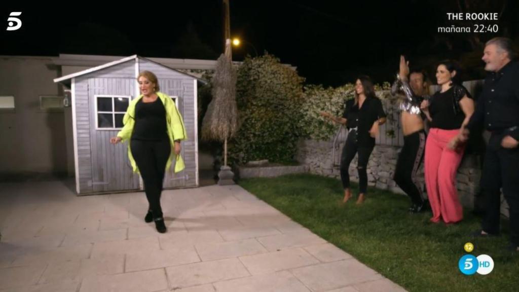 Mosquera desfilando ante sus invitados.