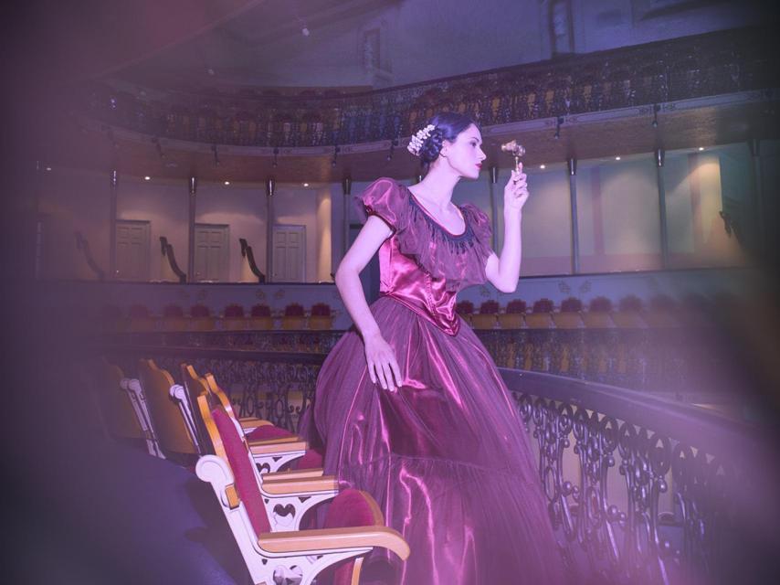 Representación de Carolina Coronado en el teatro que lleva su nombre.