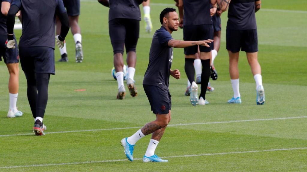 Neymar se entrena con el PSG