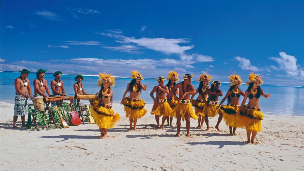 Oriundos del lugar nos recibirán con danzas tradicionales.