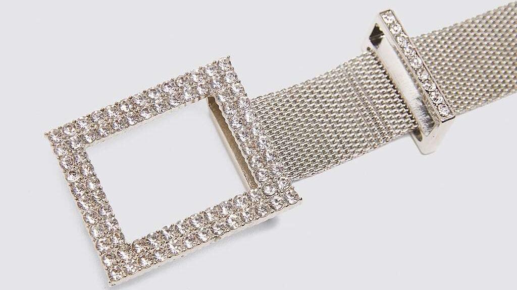 El brillo nunca está de más en las noches de verano.