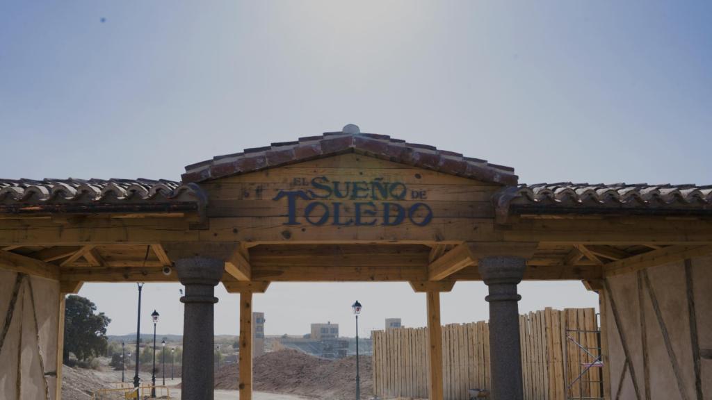 Entrada a Puy du Fou, que transportará al espectador a un viaje de 1.500 años.