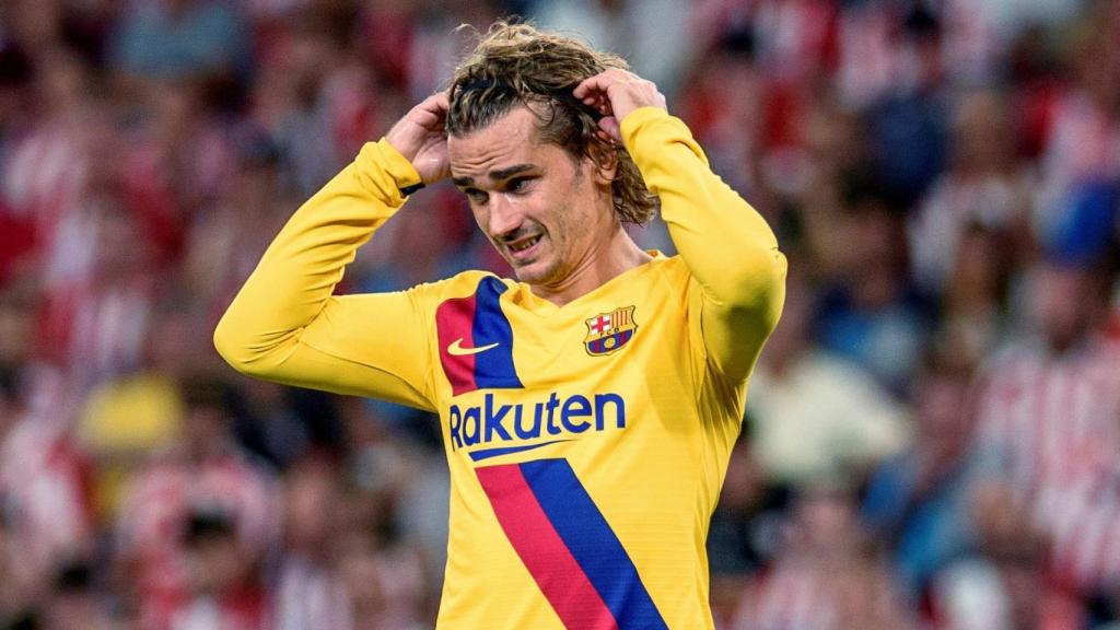 Griezmann se lleva las manos a la cabeza