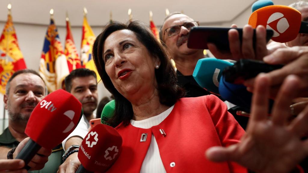 Margarita Robles, en una visita reciente a la UME.