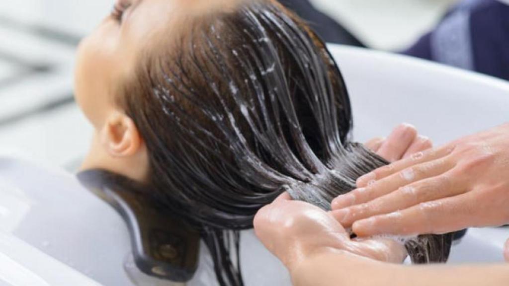 Hidrata tu cabello como se merece.