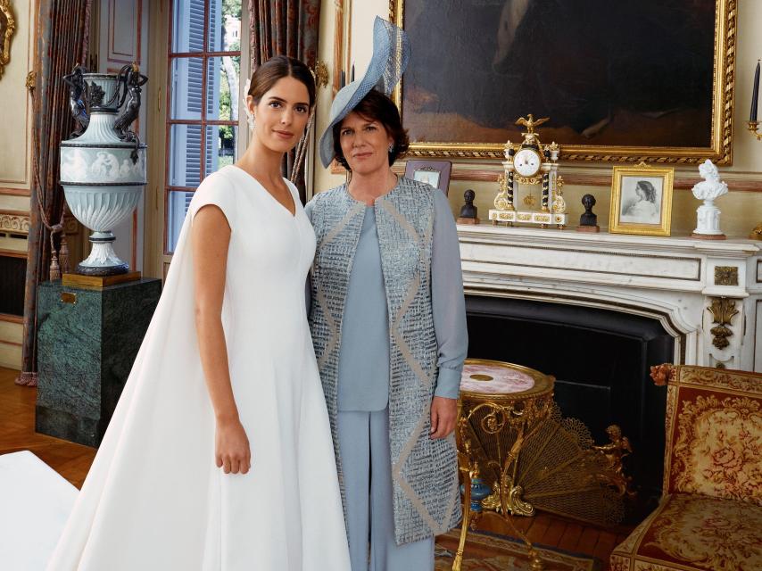 Sofía Palazuelo y Sofía Barroso, durante la boda de la joven.