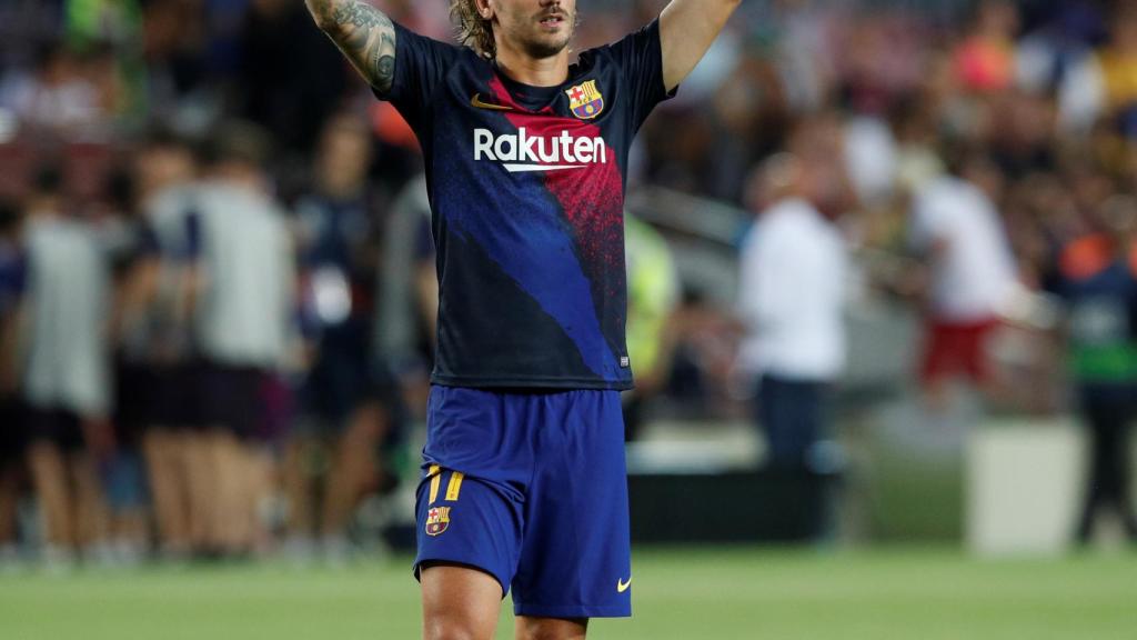 Griezmann calienta en el Camp Nou