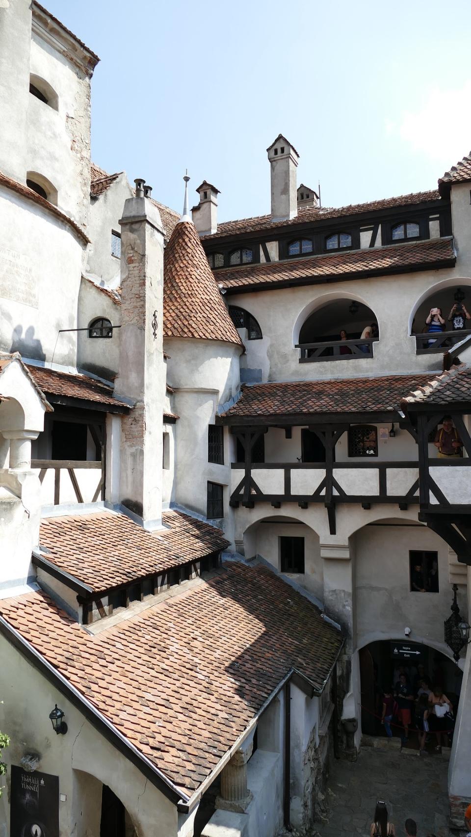 Interior del Castillo de Bran en Rumanía.