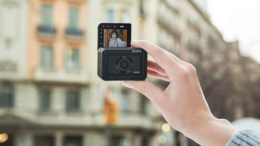 Es mini, robusta y capaz de aguantar todos los climas y ambientes.