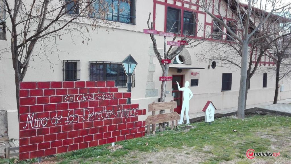 padre damian caritas