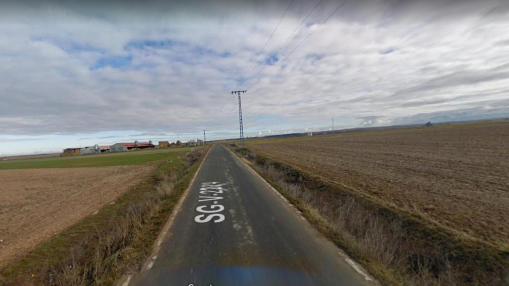 La carretera por donde volvieron Fer y su amigo, donde el joven perdió la vida.