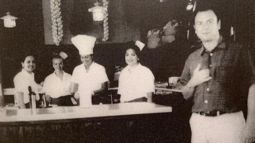 José María Fernández-Capitán, en su primer 100 Montaditos, en Islantilla (Huelva)