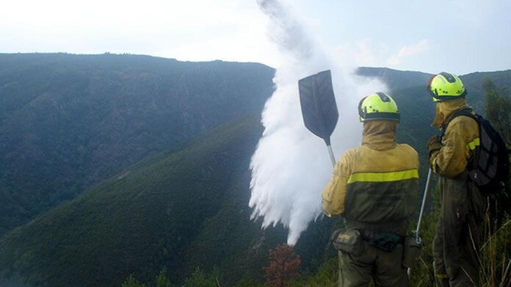 avion mapama incendio 3.100 litros