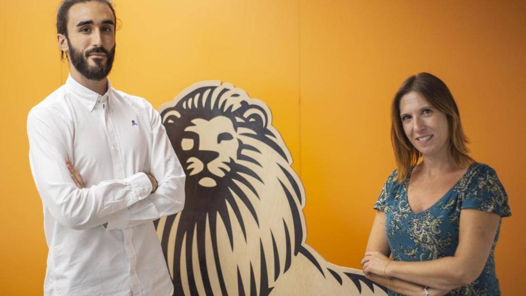 Daniel Muñoz, director de estrategia de EL ESPAÑOL y Verónica Milo, directora de producto.