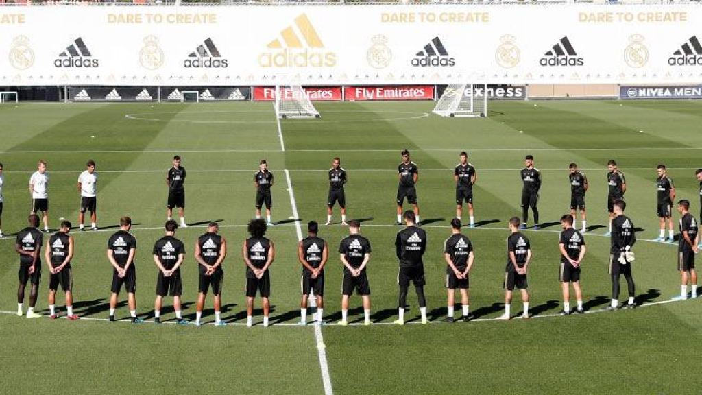Minuto de silencio del Real Madrid por la muerte de Blanca Fernández Ochoa.