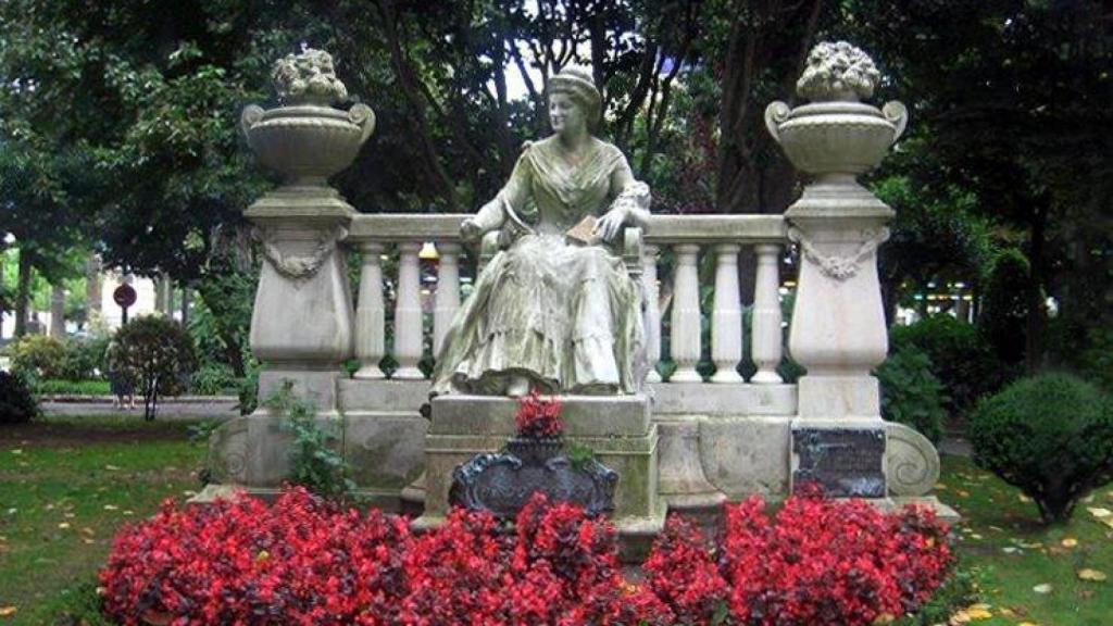 Monumento a Pardo Bazán en A Coruña