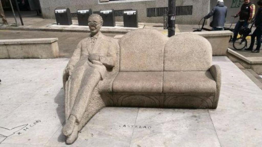 Banco con la figura de Castelado