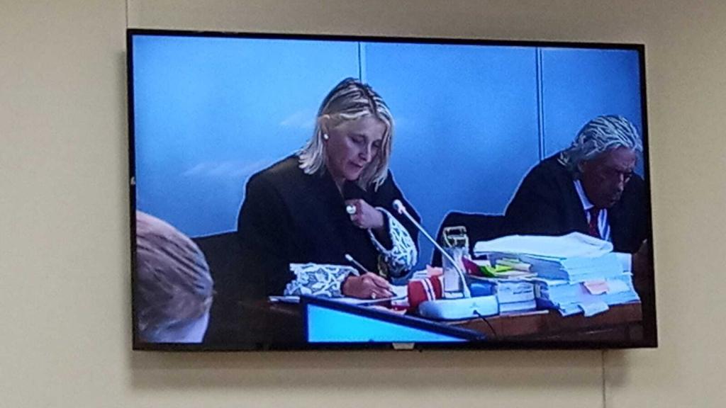 La fiscal, Elena Fernández Lora.