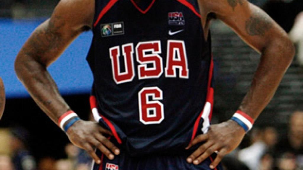 LeBron James, durante el Mundial de Japón en 2006