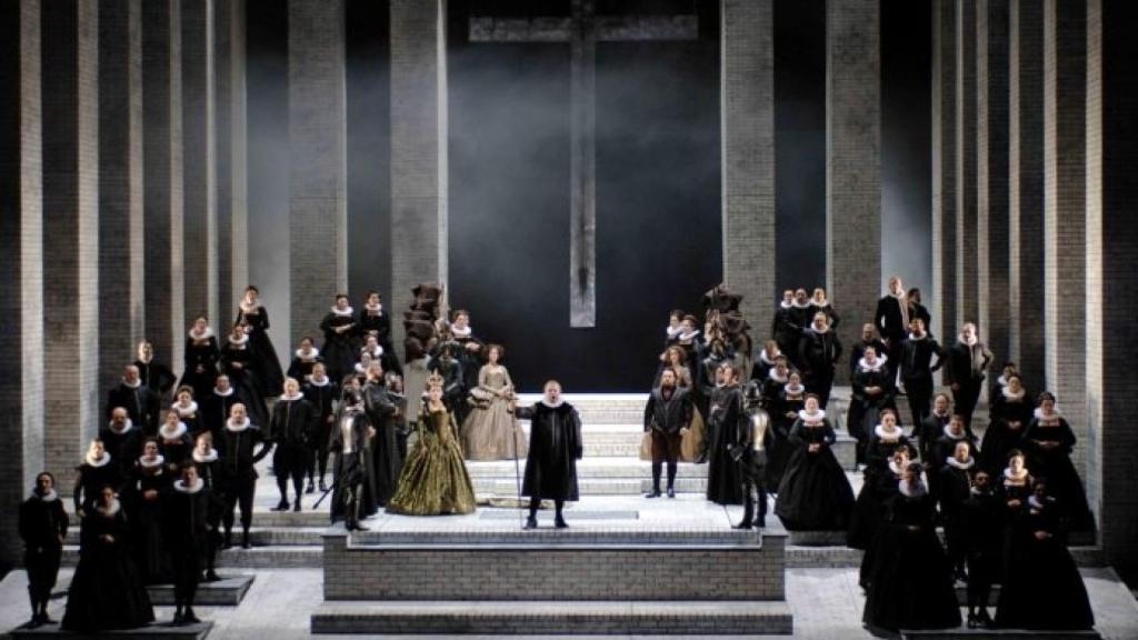 Escena del Don Carlo de David McVicar. Foto: Monika Rittershaus