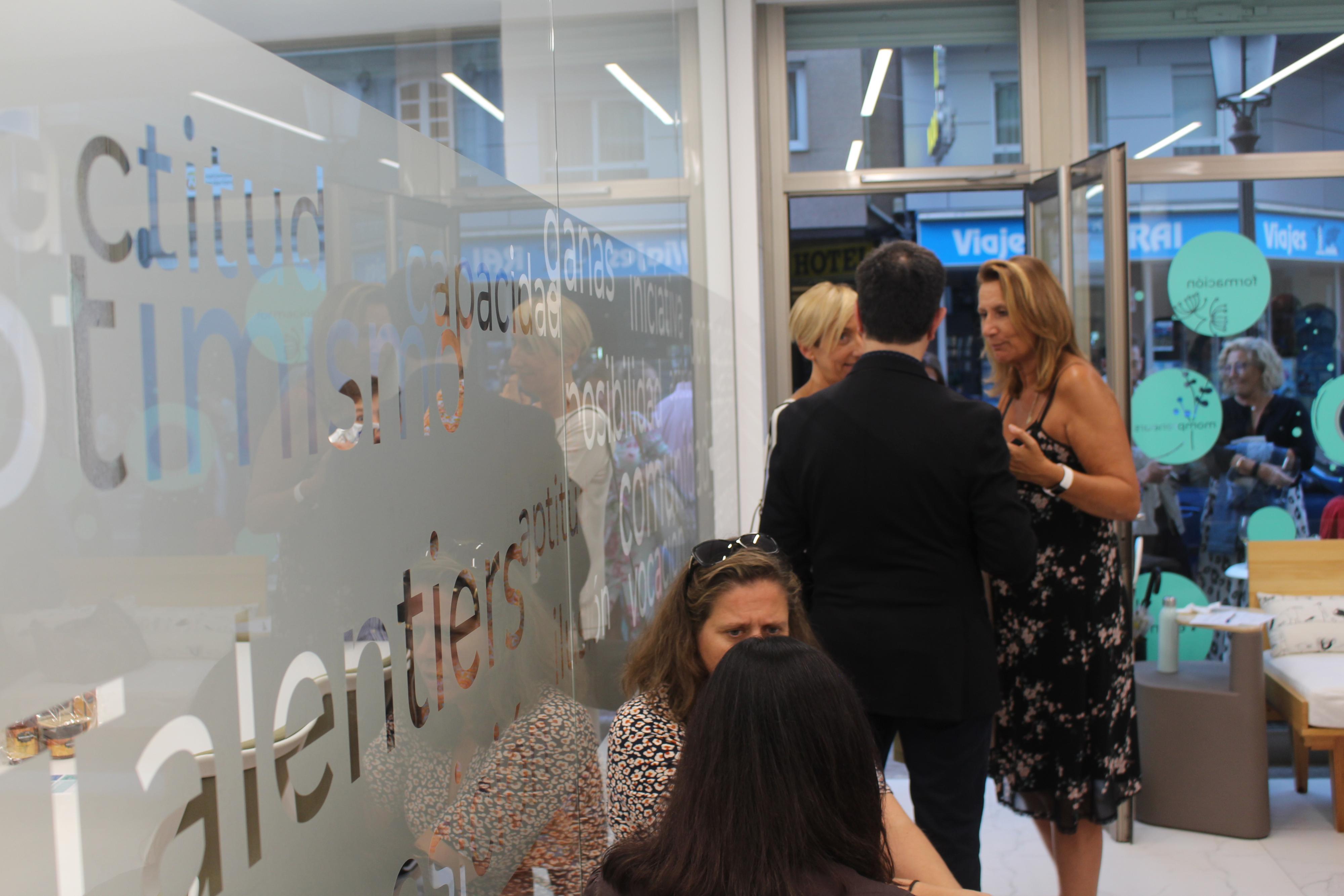 El espacio cuenta con salas de reuniones para formación y en las que crear comunidad (AN)