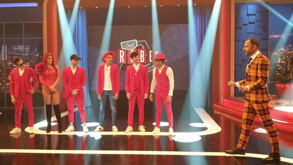 Aspas se arrancó a bailar La cucaracha