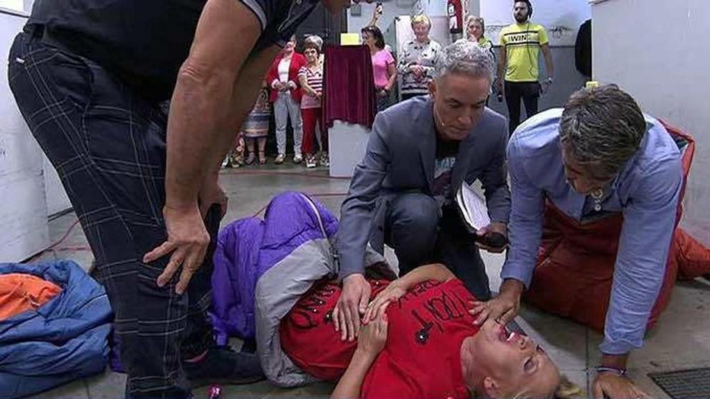 Alonso Caparrós, Kiko Hernández y Gustavo González se preocuparon al instante por la salud de Lydia.