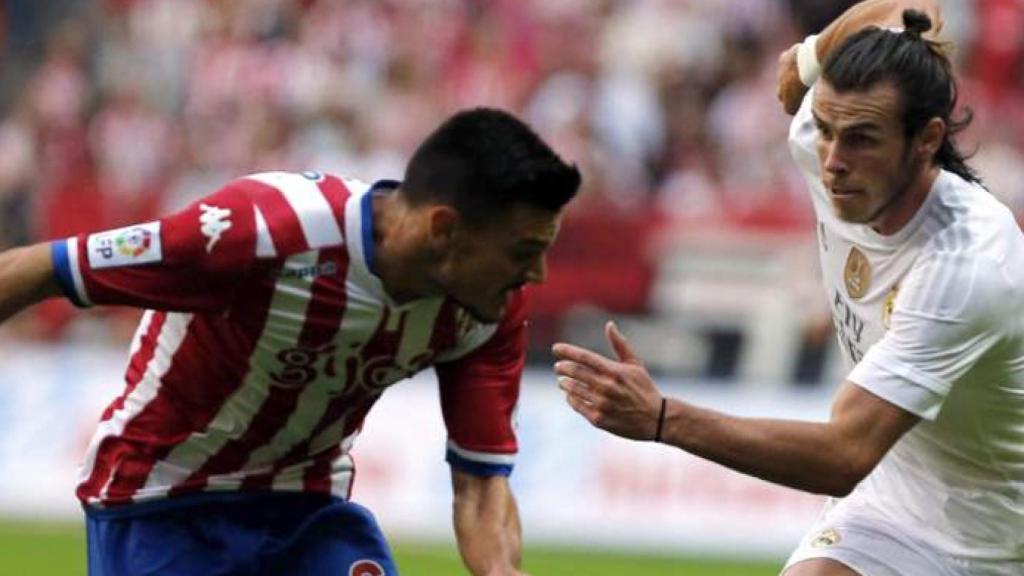 Bale durante el partido del Real Madrid con el Sporting de Gijón