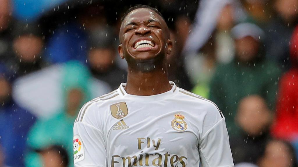 Vinicius se lamenta de una ocasión fallada