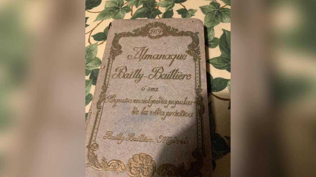 En este objeto estaba la puerta del Ministerio del Tiempo para viajar a 1919.