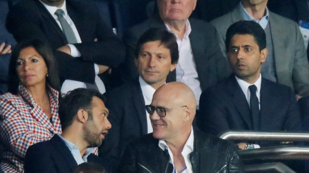 Leonardo, Nasser Al-Khelaifi y Florentino Perez en el palco del Parque de los Príncipes