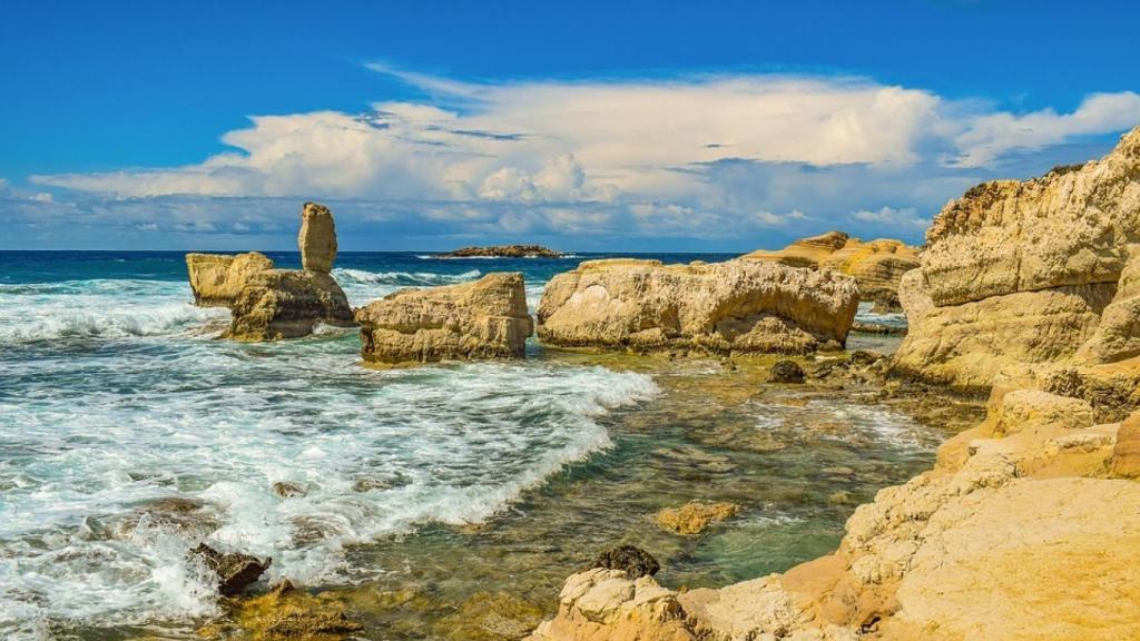 Calas y playas en paphos.