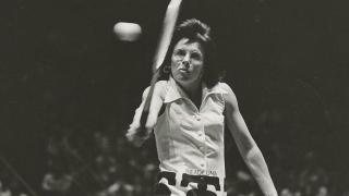 Quién es Billie Jean King, la extenista que ganó la 'Batalla de los Sexos' y ahora da nombre a la Copa Davis femenina