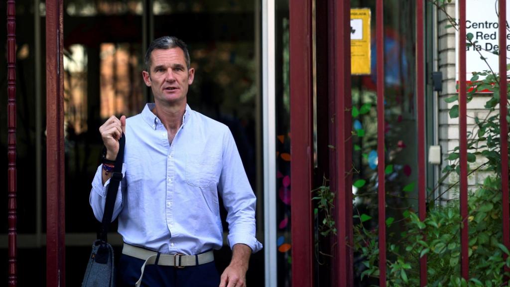 Iñaki Urdangarin al abandonar el Hogar Don Orione en su primer día como voluntario.