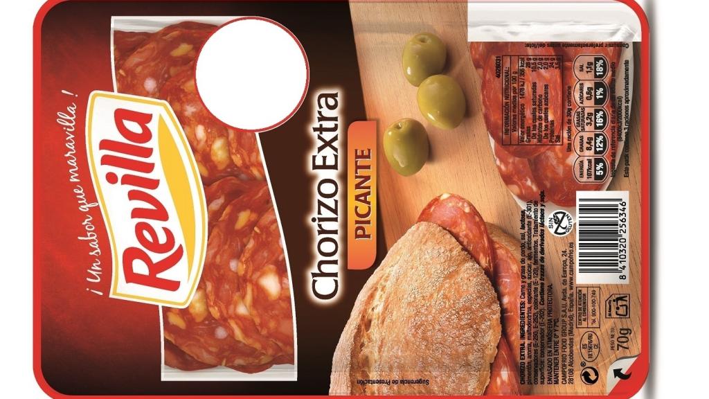 Un envase de chorizo Revilla.
