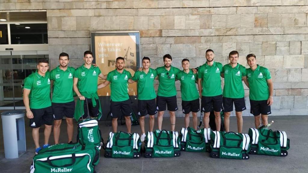 El equipo antes de poner rumbo a la Supercopa hace unos días