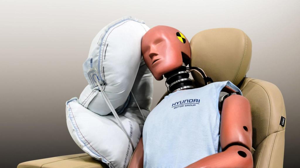 Un ejemplo de los chips son lo sensores que despliegan los airbags.